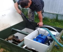 Как самостоятельно почистить септик Юнилос Астра